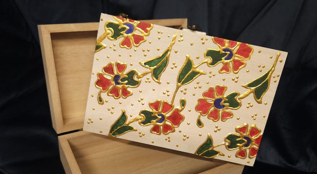 Mughal Jewellery Box with Relief Flowers Workshop